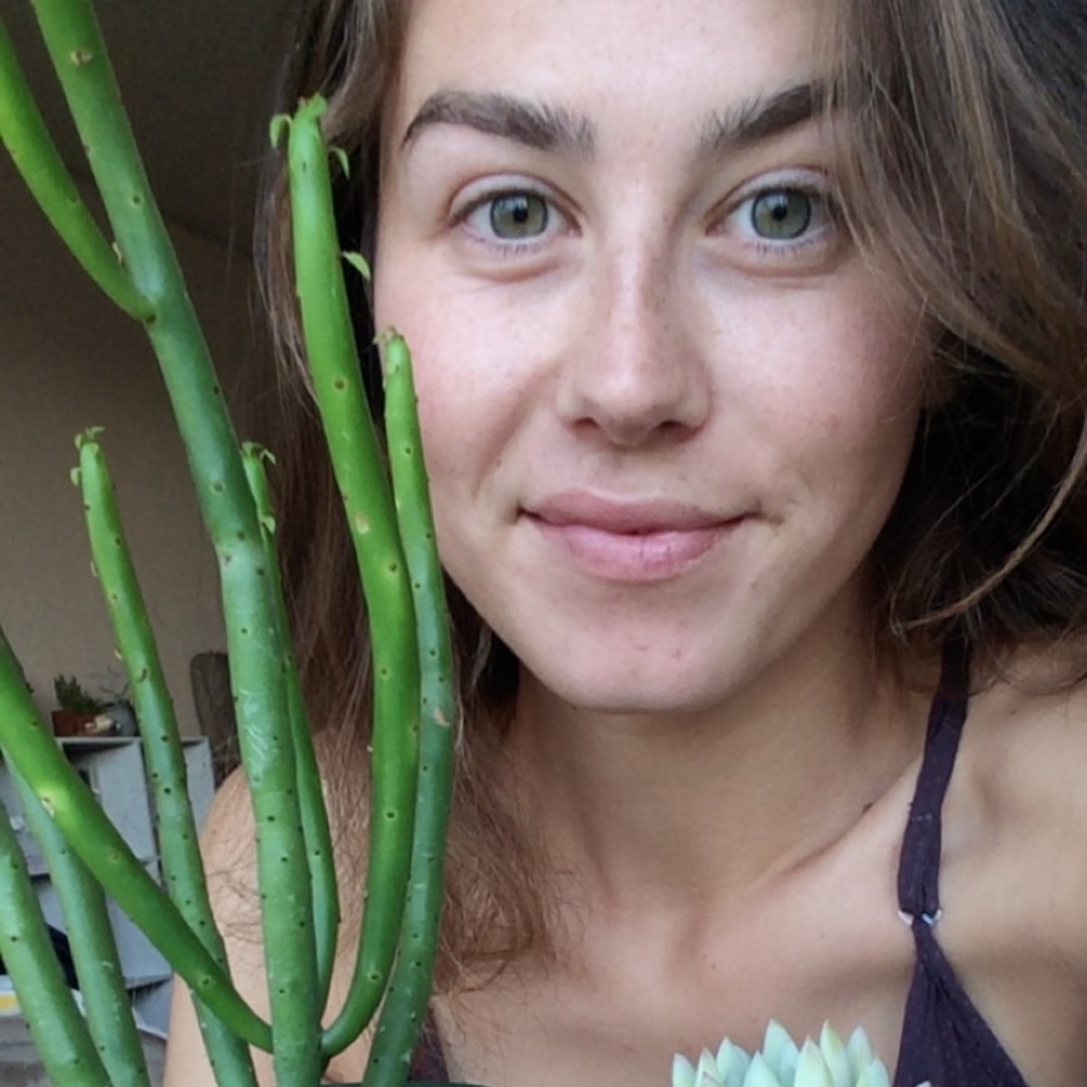 Meet your Posher, Emily